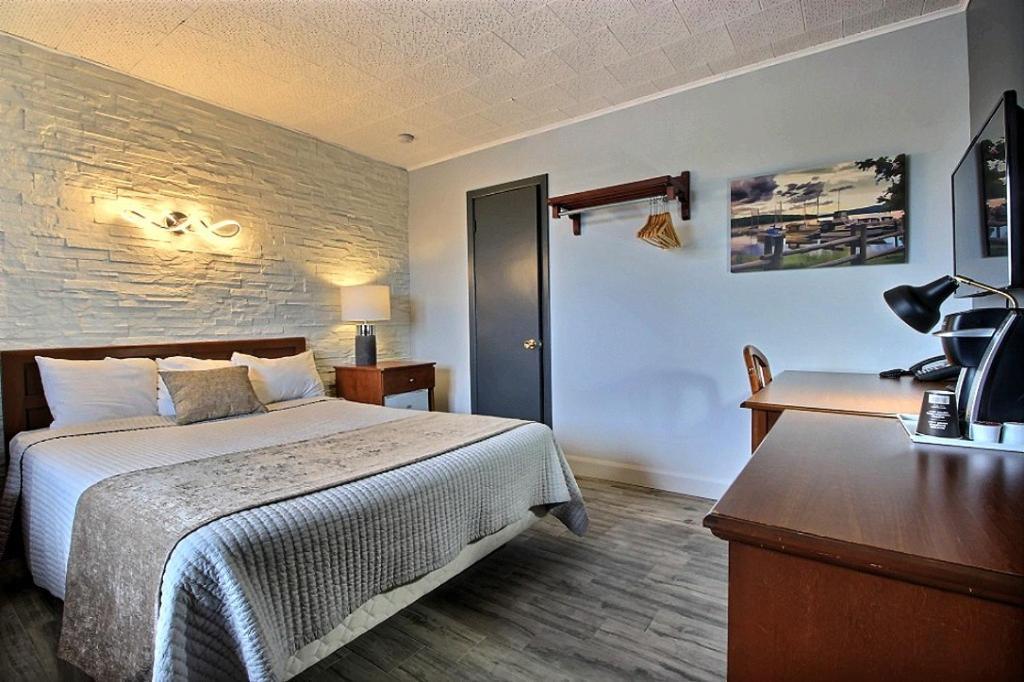 Hotel Motel Le Quiet Лак-Мегантик Экстерьер фото